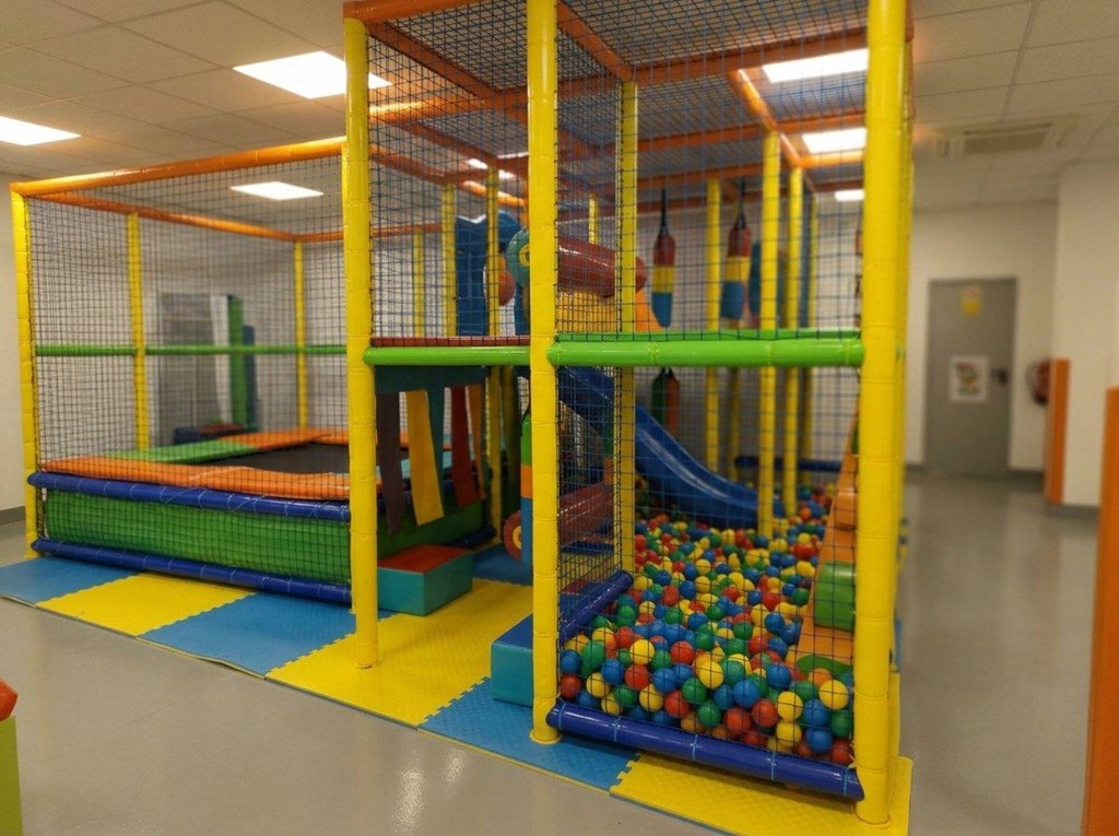 Foto 1 Cumpleaños con parque de bolas para niños de Fene